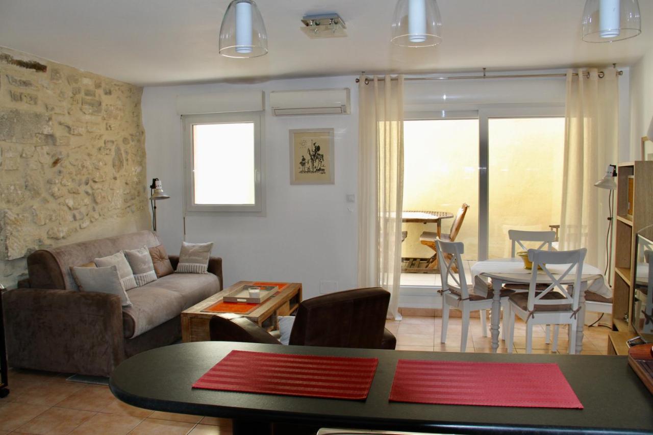 Agreable Maison De Ville Eyragues エクステリア 写真