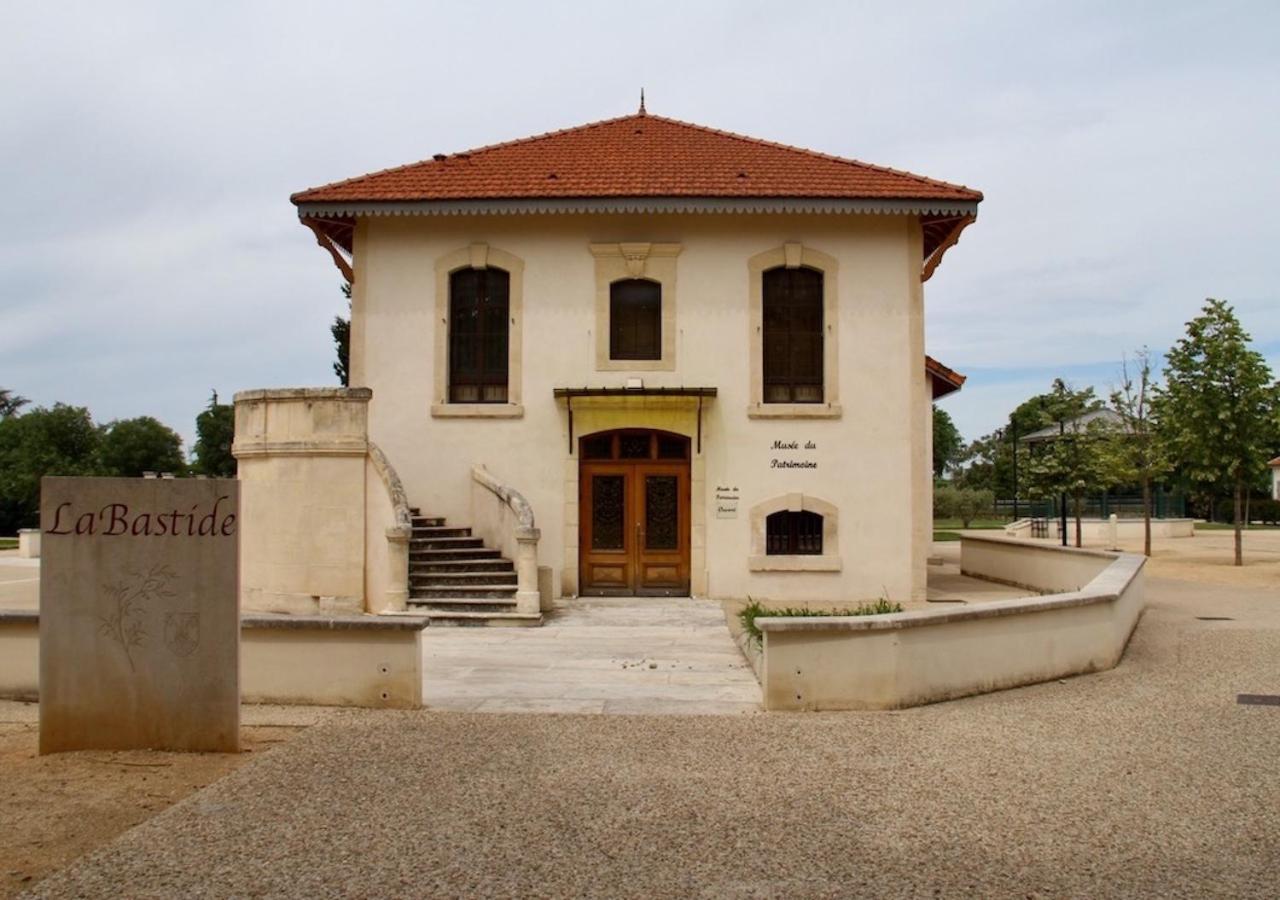 Agreable Maison De Ville Eyragues エクステリア 写真
