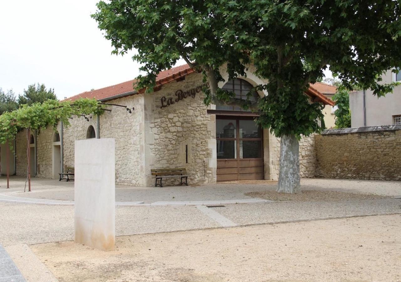Agreable Maison De Ville Eyragues エクステリア 写真