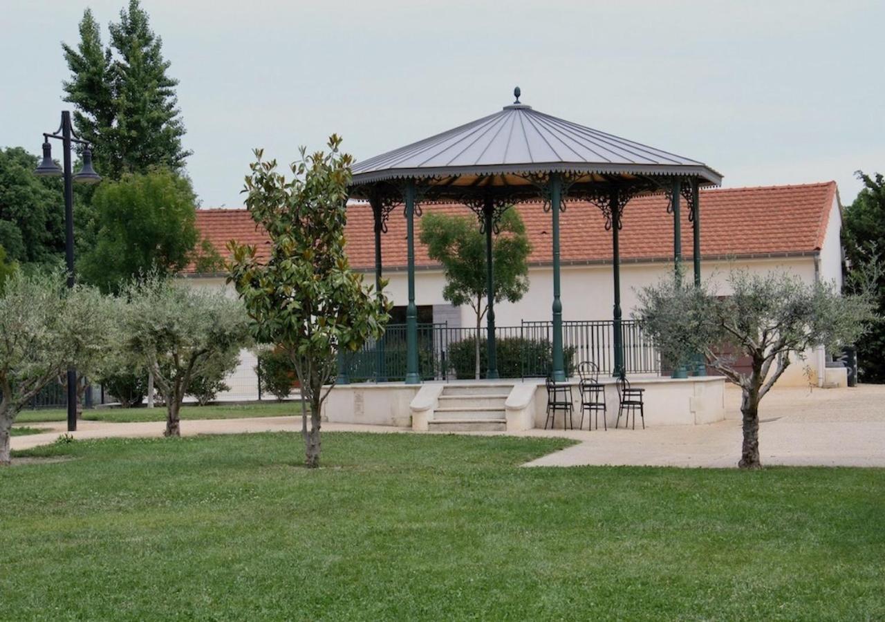 Agreable Maison De Ville Eyragues エクステリア 写真